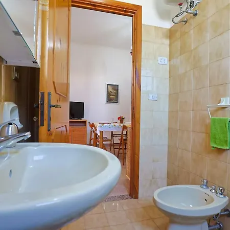 Casa Giglio 2 A 200 Mt Dalla Di Scala Di Furno Porto Cesareo Holiday home